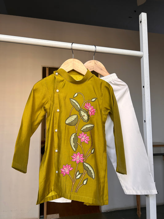 Olive Green Floral Thread Embroidery Kurta Set