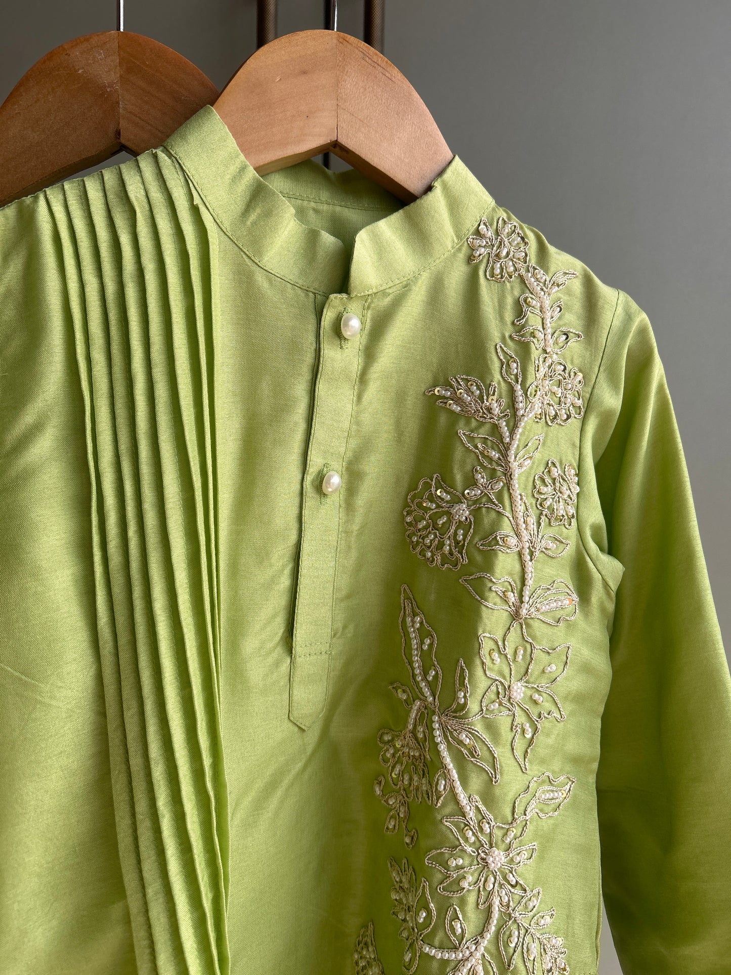 Pin Tuck Detail Kurta And Pyjama