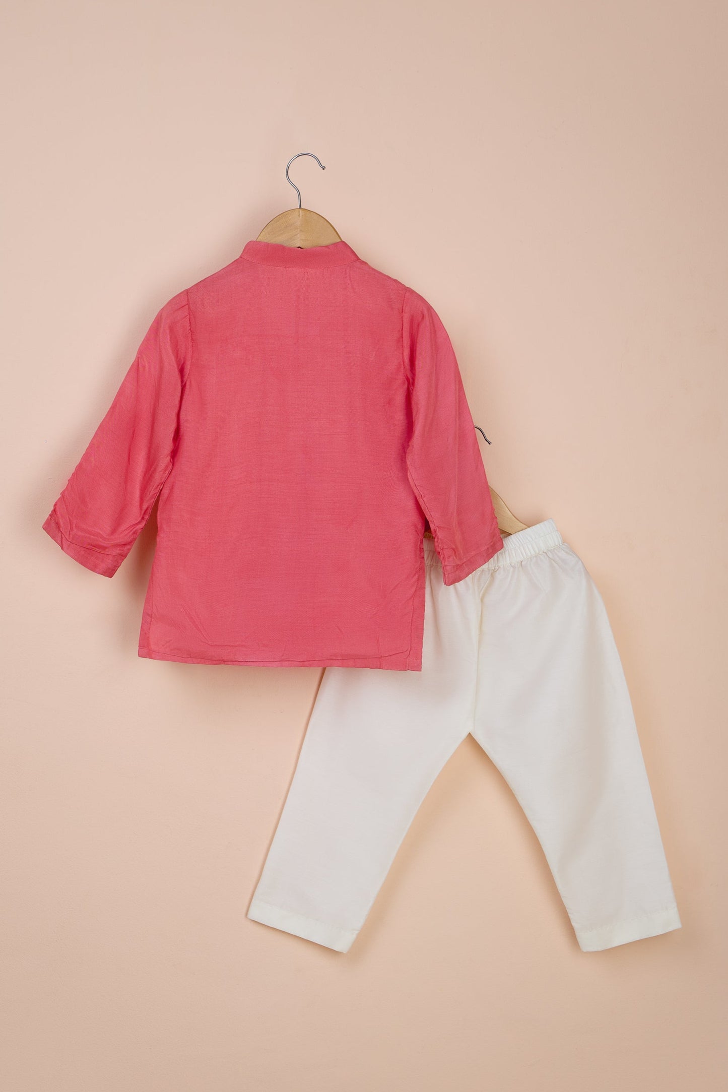 Nelumbo Side Buttons Detail Kurta And Pyjama