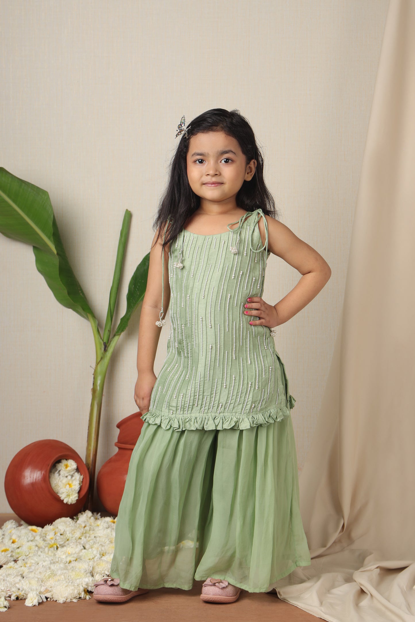 Mukta Embroidered Tie Up Straps Kurti And Flared Palazzo