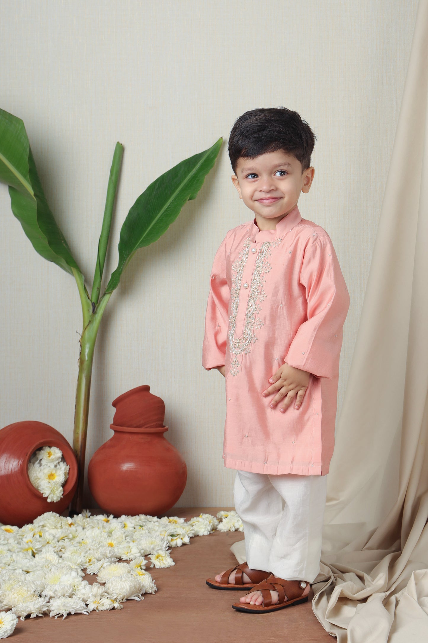 Noir Pink Hand Embroidered Kurta And Pyjama
