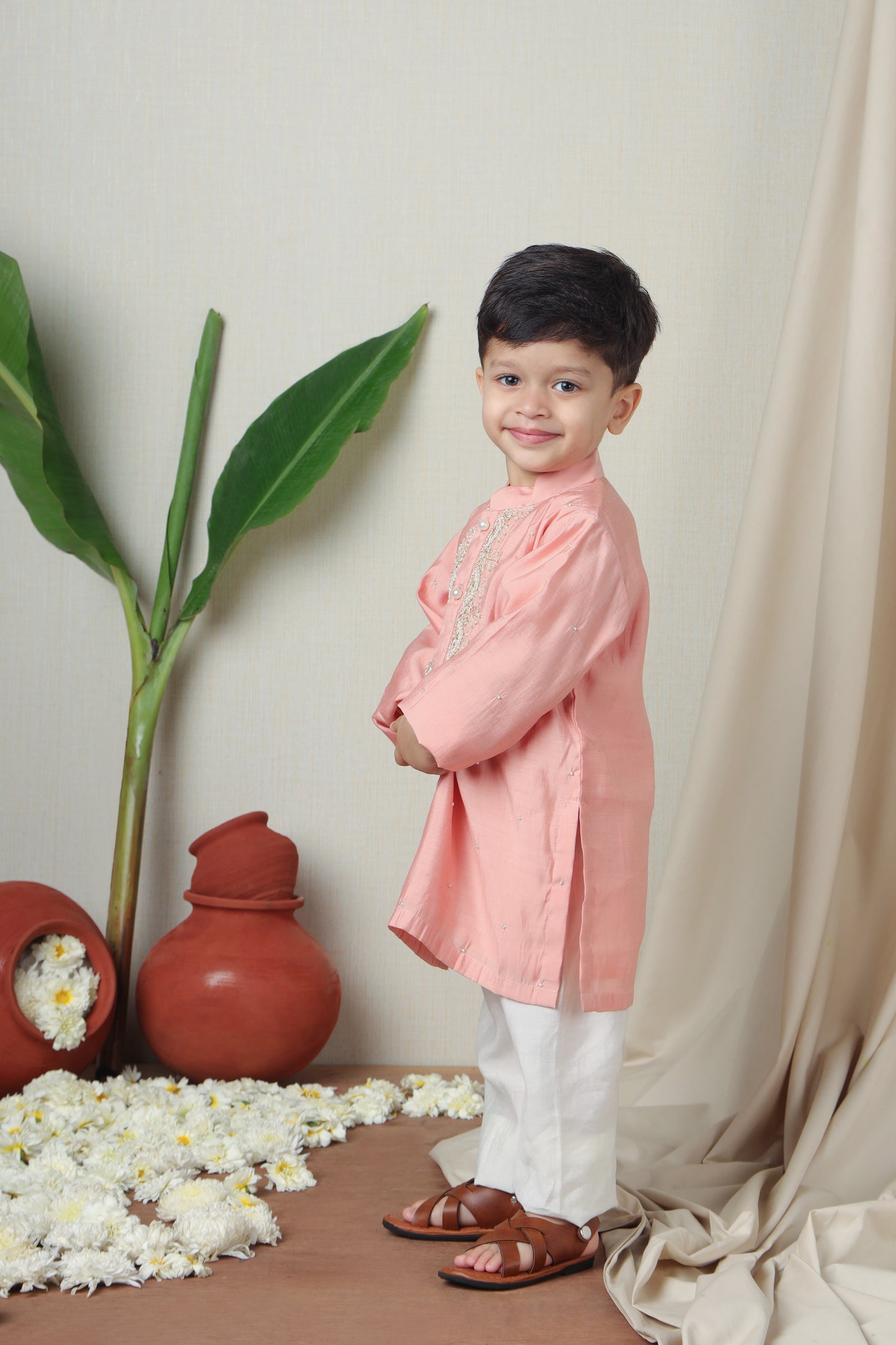 Noir Pink Hand Embroidered Kurta And Pyjama