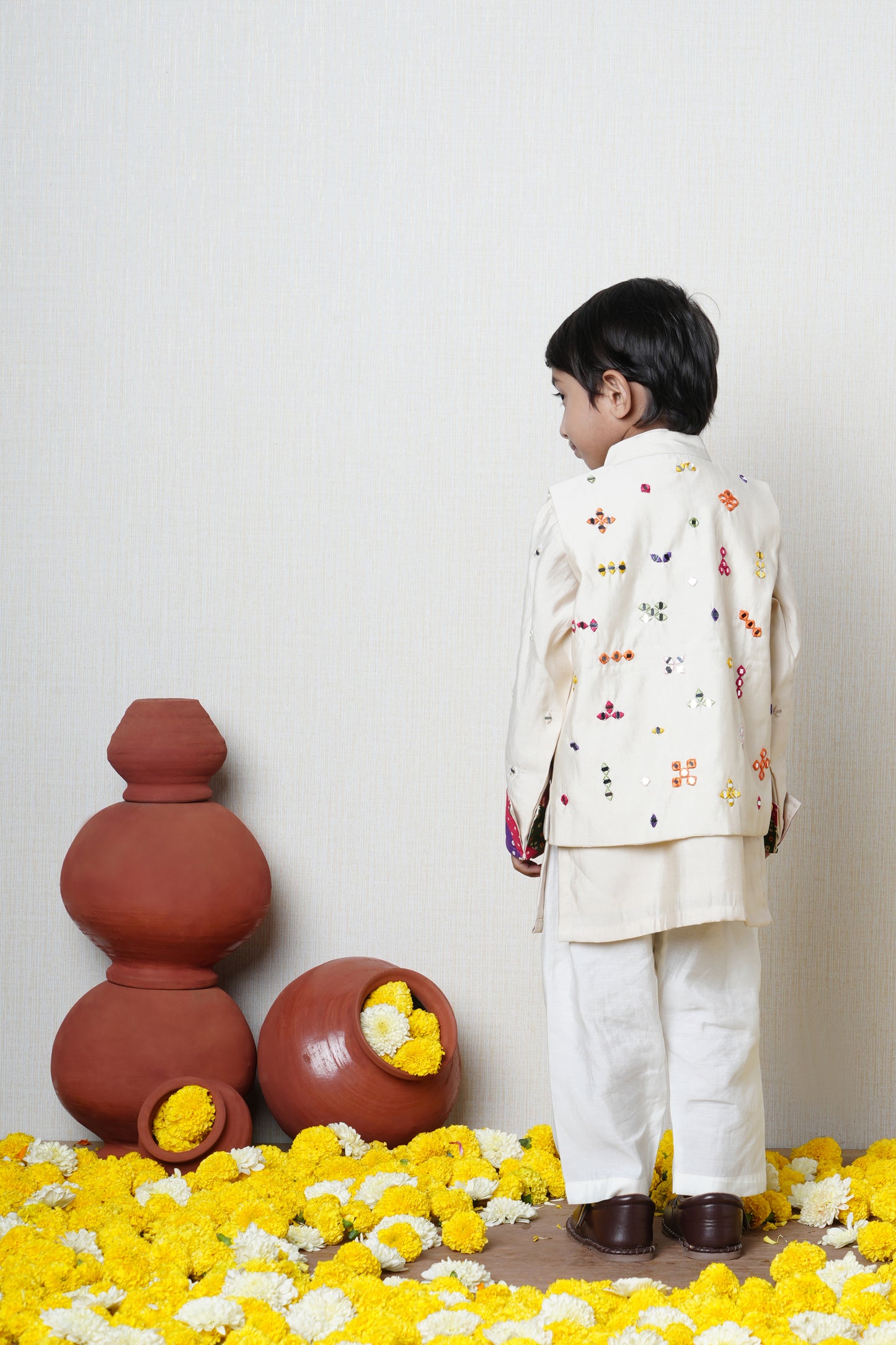 P - 238 White