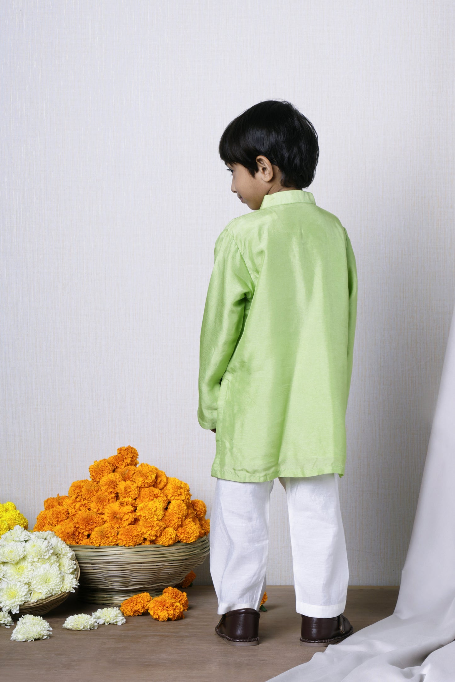 Pin Tuck Detail Kurta And Pyjama